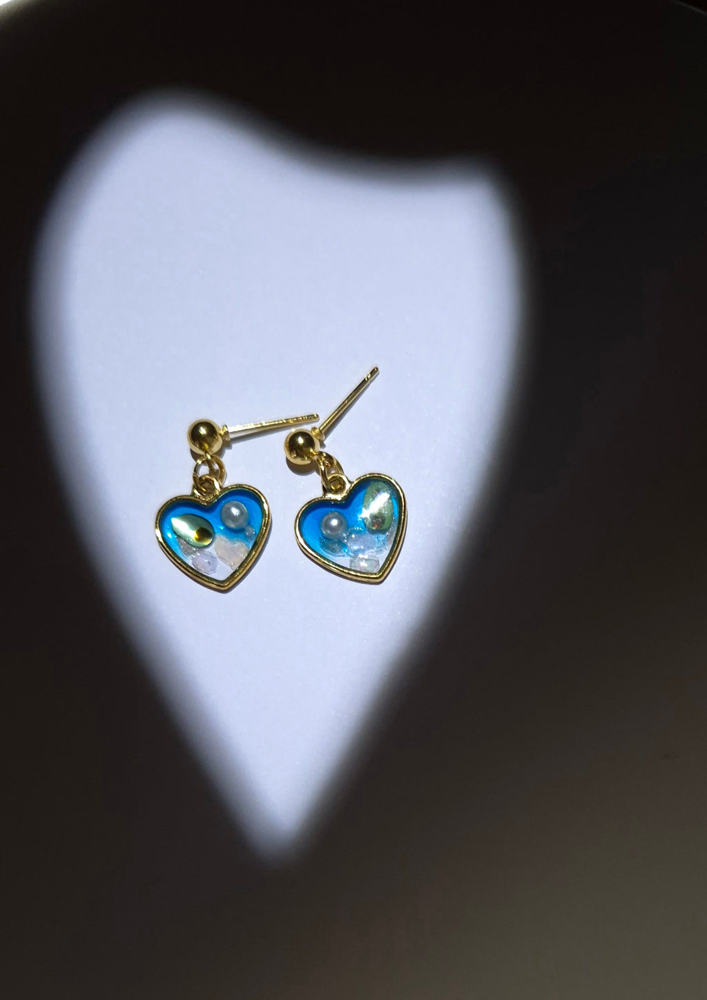 Ocean Heart Resin Drop Earrings – Abalone Pearl – Silver & Gold