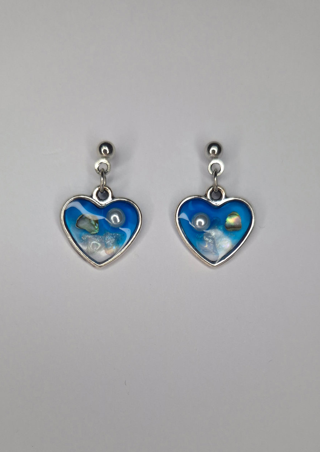 Ocean Heart Resin Drop Earrings – Abalone Pearl – Silver & Gold