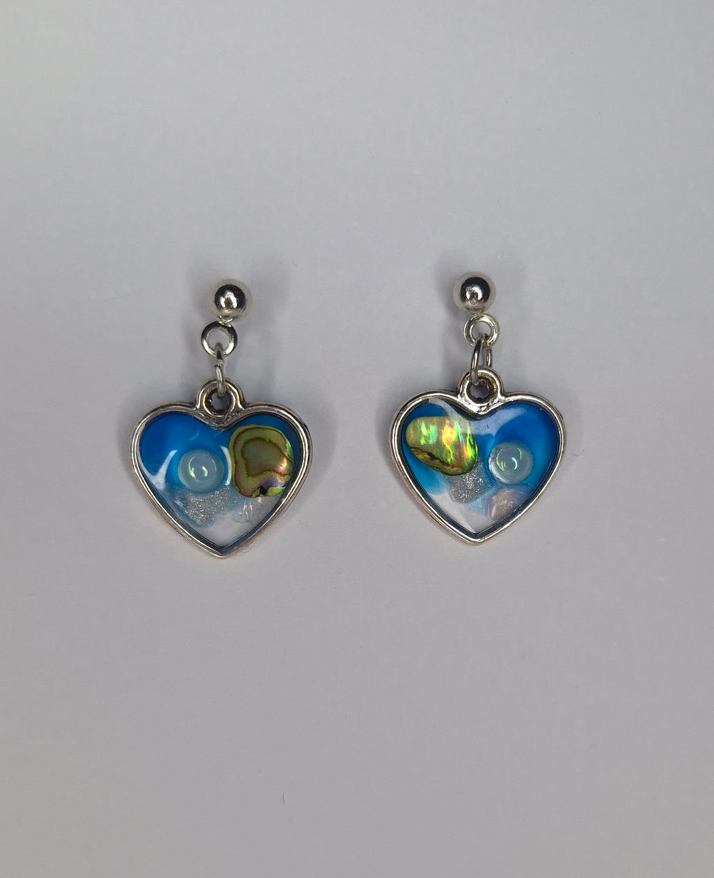 Ocean Heart Resin Drop Earrings – Abalone Pearl – Silver & Gold