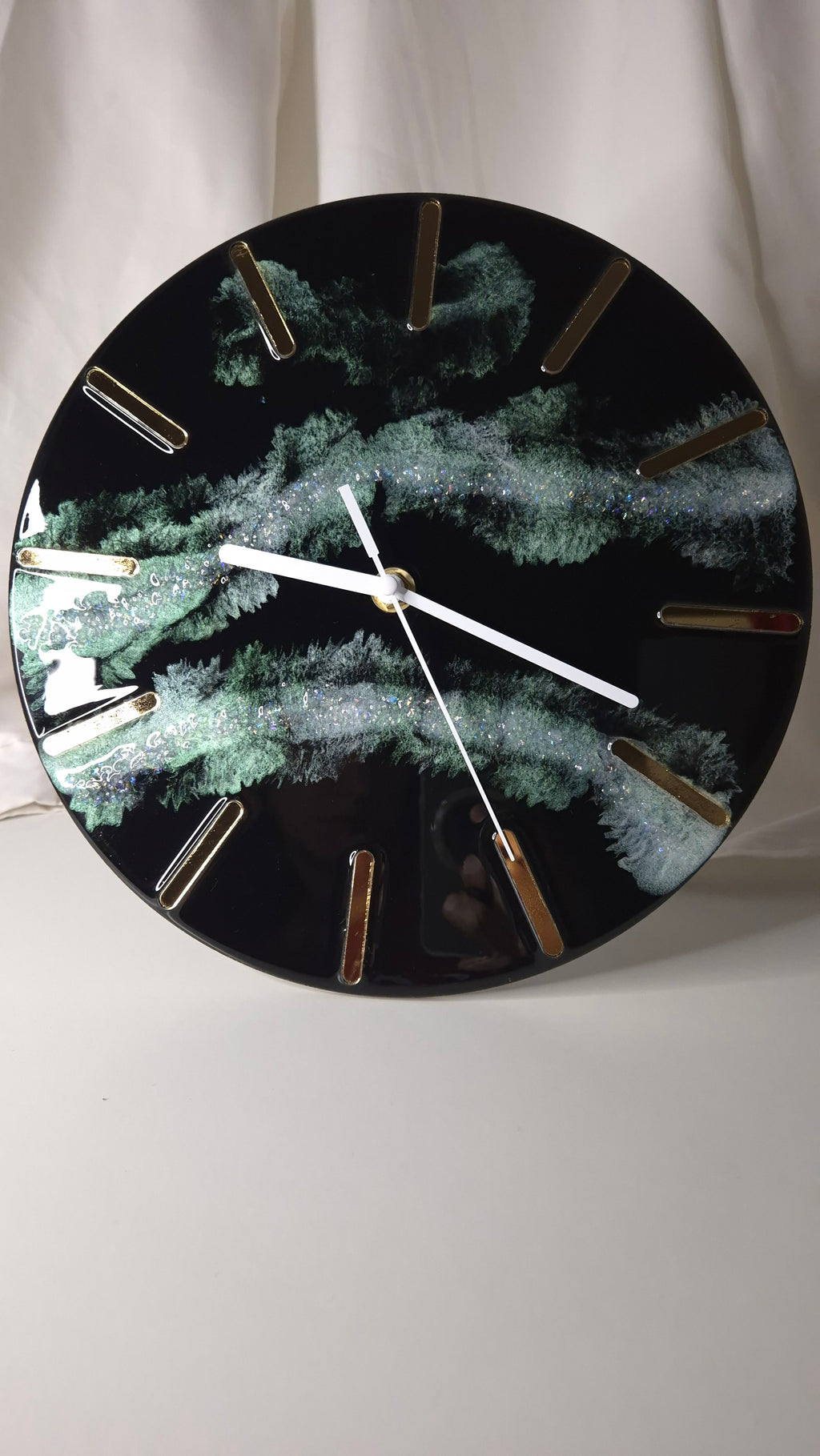 Handmade Resin Wall Clock – Ocean Wave Design, Black & Green Marble Effect (25 cm)