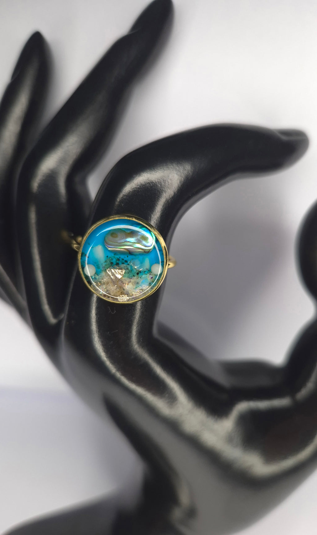 Adjustable Handmade Resin Ring – Ocean Blue with Shells and Sand
