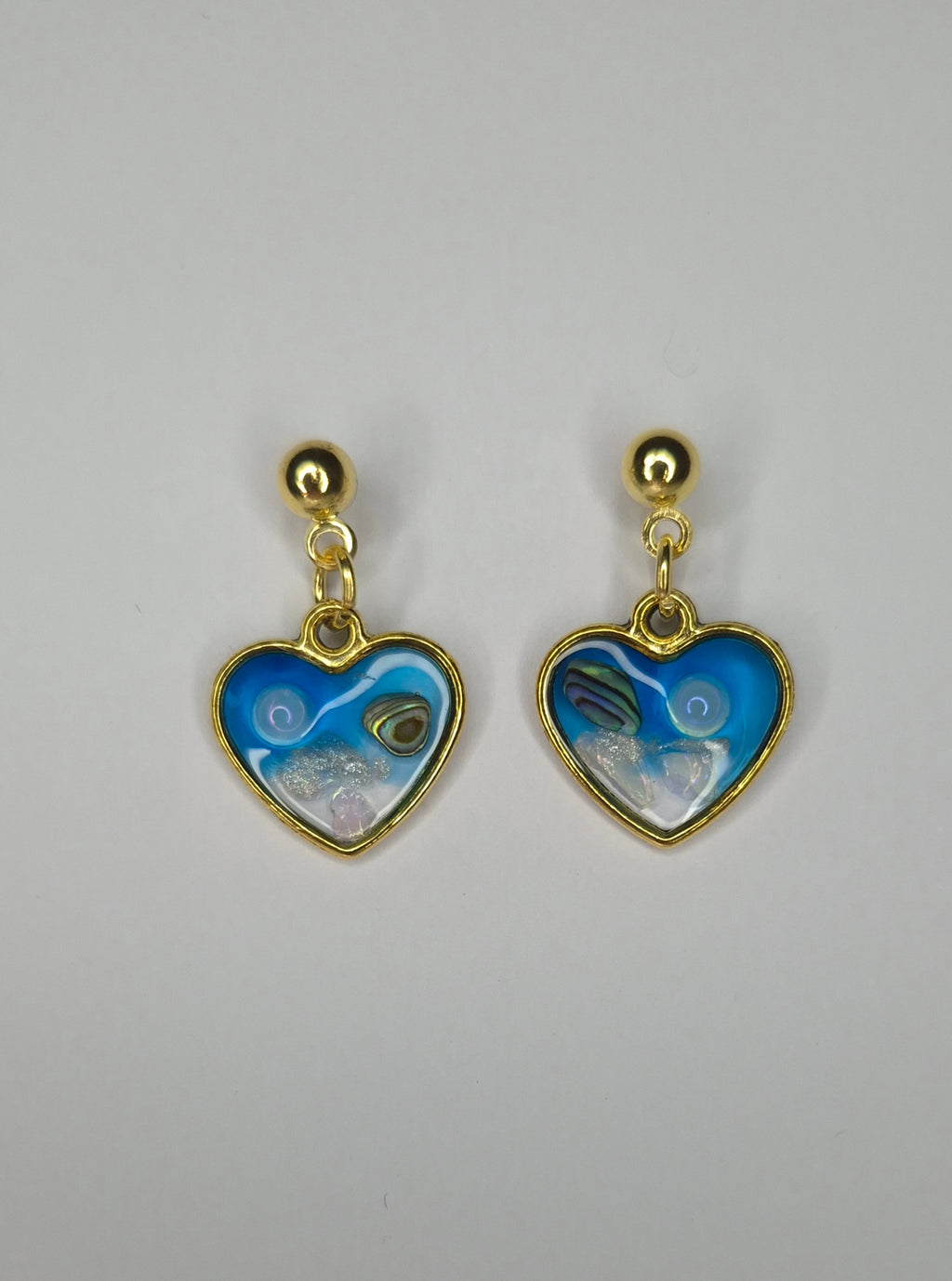 Ocean Heart Resin Drop Earrings – Abalone Pearl – Silver & Gold