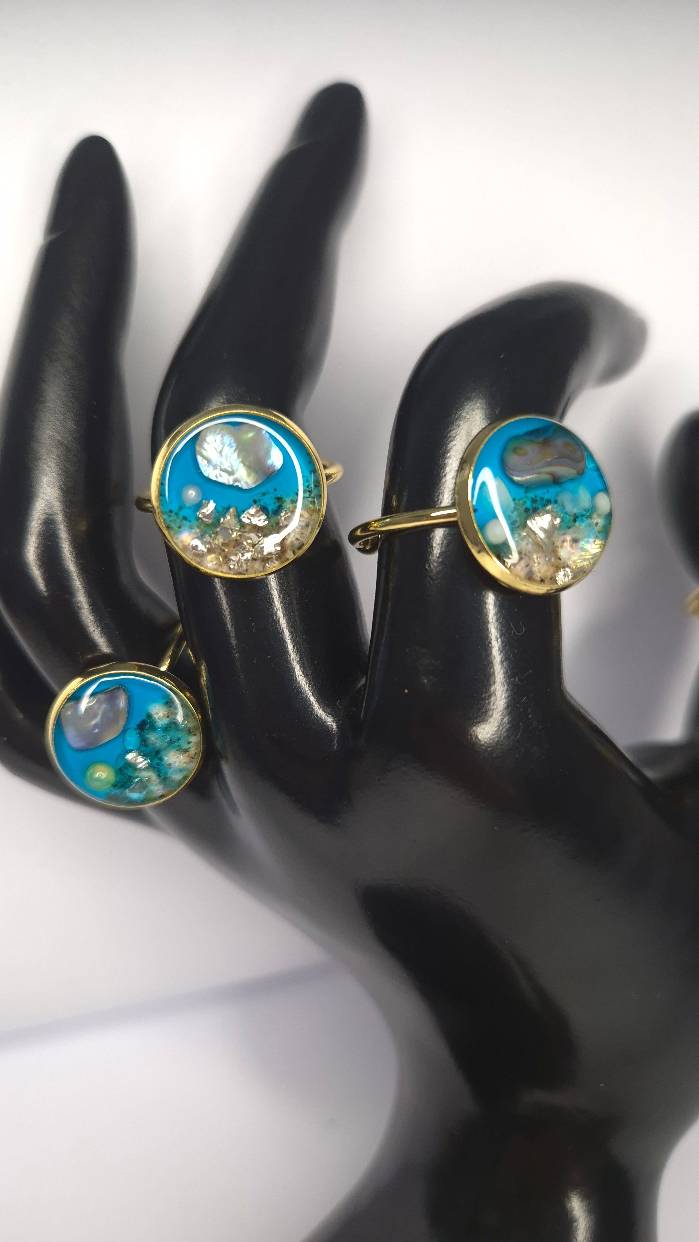 Adjustable Handmade Resin Ring – Ocean Blue with Shells and Sand