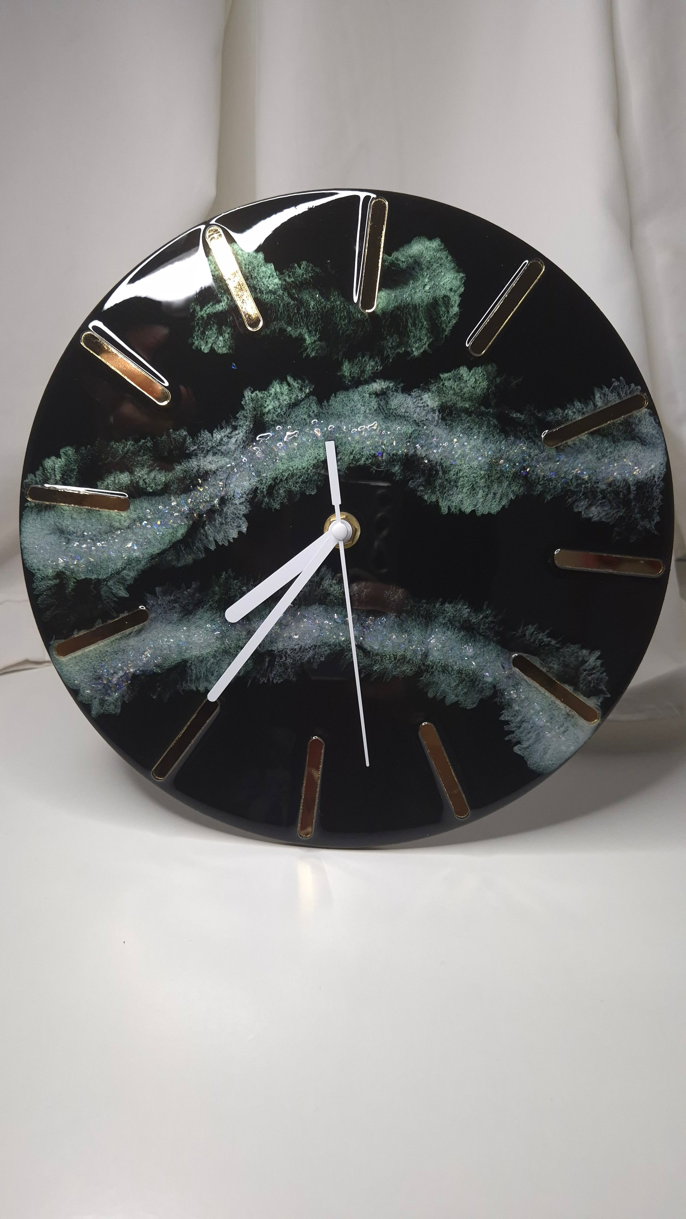 Handmade Resin Wall Clock – Ocean Wave Design, Black & Green Marble Effect (25 cm)